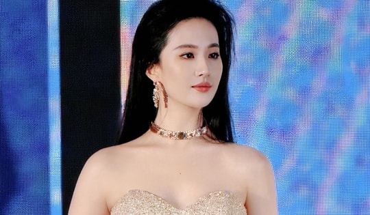 Biến mất khỏi thảm đỏ, Lưu Diệc Phi trở thành trò hề