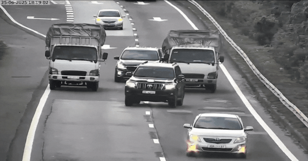 Giám đốc lái xe rượt đuổi, chặn đầu 2 xe tải trên cao tốc Nội Bài - Lào Cai