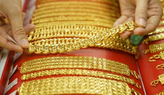 Giá vàng hôm nay ngày 29/6 chốt tuần giảm mạnh, người mua lỗ đậm