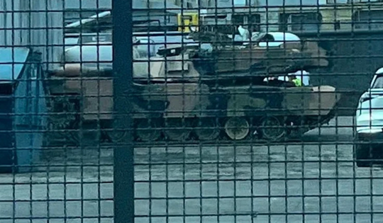 Dù xe tăng Abrams 'thua đau' Ukraine vẫn nhận thêm lô hàng đã loại biên