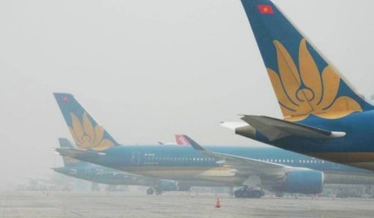 Một chuyến bay từ Hà Nội đi Cam Ranh phải hạ cánh khẩn cấp