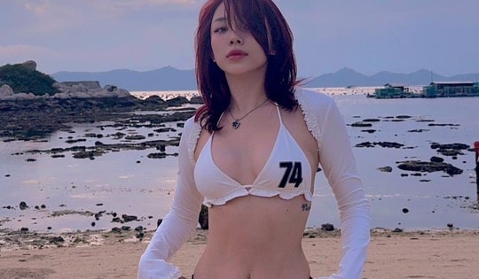 Ca sĩ Tóc Tiên tự tin khoe dáng bikini 'cực phẩm' nhờ chăm chỉ làm điều này