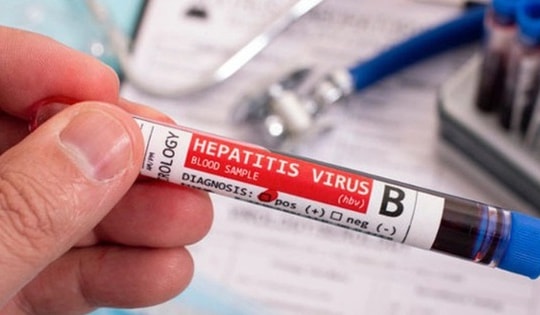 2 người bị 'bùng phát' viêm gan B mạn tính thừa nhận một sai lầm nhiều người Việt mắc phải