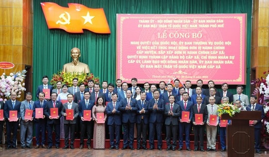 Huế công bố Bí thư, Chủ tịch 40 xã, phường mới sau sắp xếp