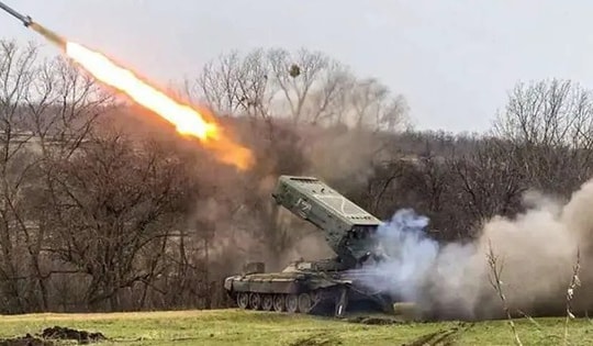 Phòng tuyến Ukraine lung lay vì thiếu vũ khí