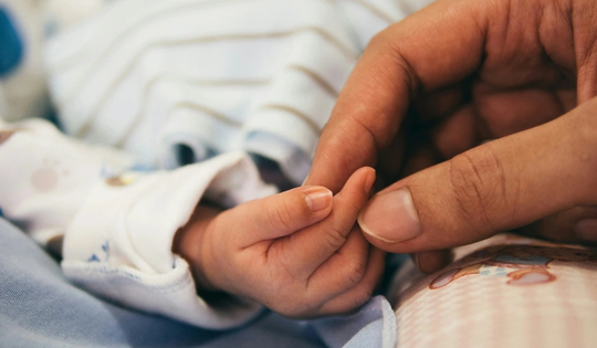 Vụ bé 3 tháng tuổi bị xâm hại: Kẻ xấu có thể đối mặt hình phạt nào?