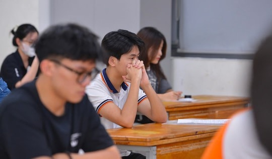 Liệu có giành điểm cao tốt nghiệp THPT 2025 khi không học thêm?