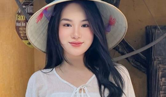 Diện mạo tuổi 23 con gái lớn của Á hậu Trịnh Kim Chi và đại gia Trấn Phương