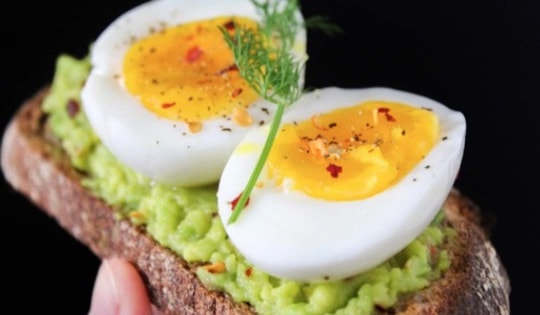 Cách ăn trứng buổi sáng không làm tăng cholesterol, an toàn và tốt nhất cho sức khỏe