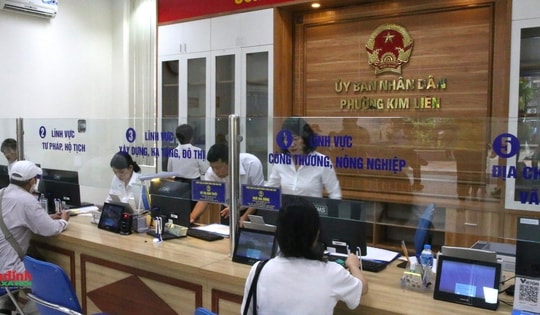 Các xã, phường mới ở Hà Nội vận hành ra sao trong ngày đầu tiên hoạt động theo mô hình chính quyền 2 cấp?