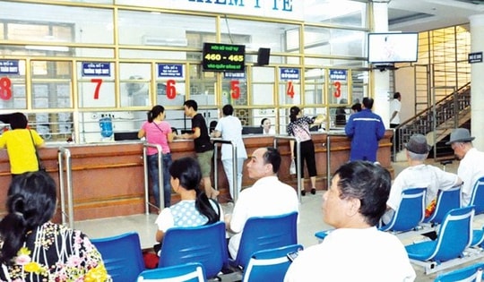 Tiếp tục sử dụng thẻ BHYT đã cấp để khám chữa bệnh khi thực hiện chính quyền địa phương 2 cấp