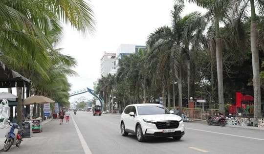 Thanh Hóa: Cắm biển giới hạn tốc độ để xe điện 4 bánh tiếp tục hoạt động