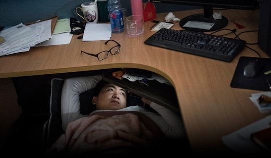 Làm người không muốn, chỉ muốn thành "người chuột": Cuộc đời này bạc lắm, cố gắng để làm gì?