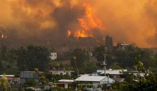 Châu Âu quay cuồng trong 'chảo lửa' mùa hè, Tháp Eiffel tạm đóng cửa vì nắng nóng kỷ lục