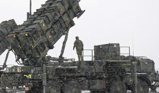 Mỹ tạm dừng viện trợ vũ khí: Cảnh báo đỏ cho Ukraine?