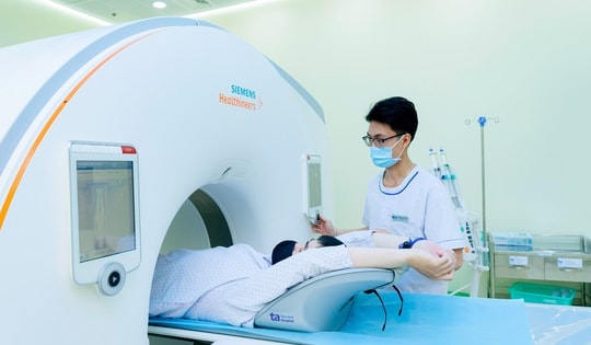 Người dân TP.HCM khám sức khỏe chuyên sâu với 'siêu máy CT' hiện đại