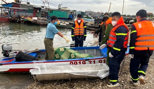 Xuyên đêm tìm tung tích nam thanh niên gặp nạn trên biển