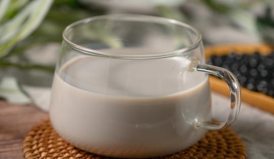 Thay đổi thói quen mùa hè: Đừng uống sữa lạnh hay đậu nành đá nữa, đây mới là 'thần dược' cho dạ dày!