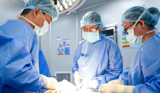 Người phụ nữ 44 tuổi có 15 khối u xơ kết thành chùm trong tử cung, thừa nhận 1 sai lầm nhiều chị em Việt mắc phải