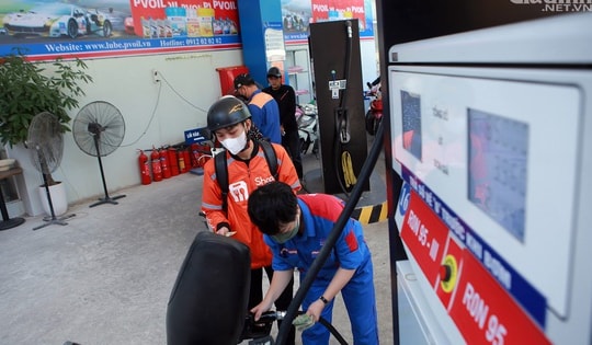 Kỳ điều hành ngày 3/7, giá bán xăng giảm từ hơn 21.000 đồng xuống còn hơn 19.000 đồng/lít