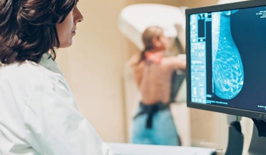 Các xét nghiệm cần làm khi có dấu hiệu nghi ngờ mắc ung thư vú