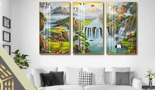 Người mệnh nào nên treo tranh Nhật xuất thiên sơn trong nhà để thu hút may mắn và thúc đẩy sự nghiệp