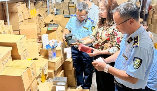 6 tháng đầu năm 2025: Buôn lậu, sản xuất hàng giả ở Hà Nội 'lên ngôi', thương mại điện tử là điểm nóng bán hàng nhiều 'không'