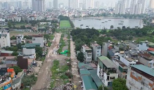 Lãnh đạo Hà Nội chỉ đạo xử lý san lấp hồ, xây dựng trái phép tại phường Định Công