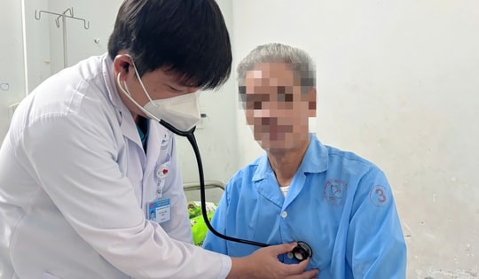 Cứu sống bệnh nhân ngừng tuần hoàn ngoại viện do nhồi máu cơ tim cấp