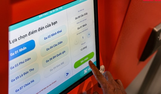 Tăng giá và ngừng bán vé tháng tập thể trên 2 tuyến Metro Hà Nội