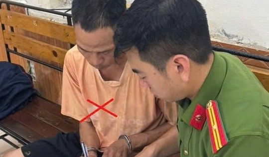 Hé lộ nguyên nhân con trai bị bố đẻ xích chân kéo lê trên đường phố Hải Phòng