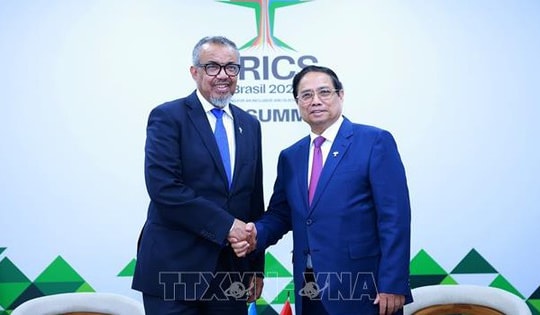 Thủ tướng Phạm Minh Chính tiếp Tổng Giám đốc WHO