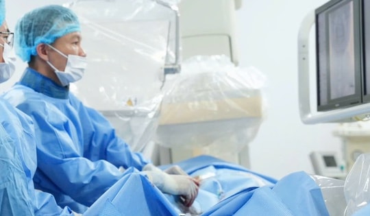 Đau đầu, khó nói, người phụ nữ bị nhồi máu não do căn bệnh hiếm gặp