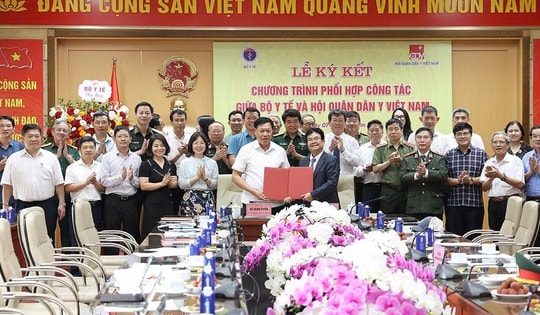 Bộ Y tế và Hội Quân Dân y Việt Nam tiếp tục tăng cường phối hợp chăm sóc sức khoẻ nhân dân