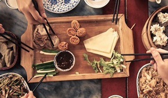 5 điểm khi dùng đũa trên mâm cơm Việt bạn nhất định phải nhớ