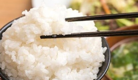 Điều gì xảy ra với cơ thể bạn nếu ăn sáng bằng cơm?