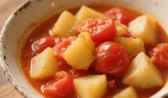 Đừng chỉ xào với trứng: Cặp đôi hoàn hảo với cà chua là món này, vừa ngon rẻ, vừa tốt cho tim mạch, tiêu hóa!