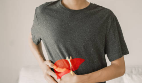 Những thói quen buổi sáng vô tình gây hại gan