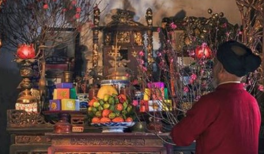 Ban thờ không mang lại phép màu, nhưng là gốc rễ của mọi vận may trong nhà