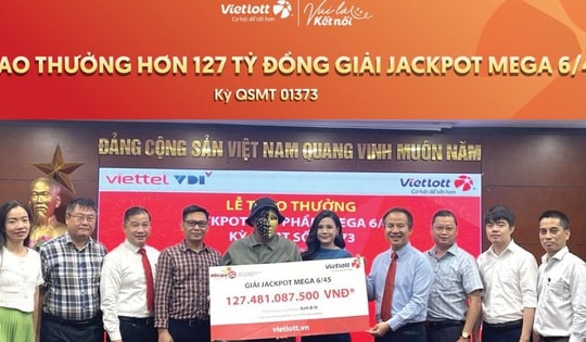 Người đàn ông trúng gần 130 tỷ đồng Vietlott chia sẻ cách chọn bộ số giúp cuộc đời bước sang trang mới