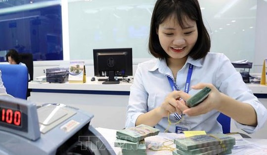 Tiếp tục giảm lãi suất, hỗ trợ tăng trưởng kinh tế cuối năm