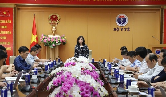 Bộ trưởng Đào Hồng Lan: Các đơn vị của ngành phải vào cuộc nghiêm túc thực hiện chuyển đổi số y tế