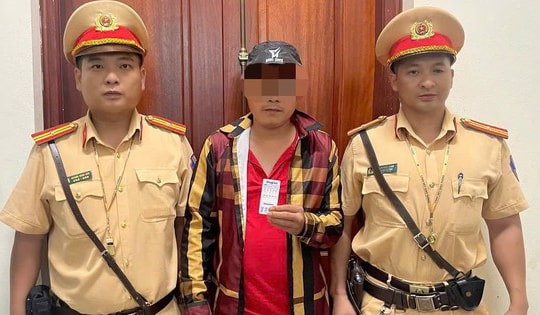 Phát hiện hai lái xe dương tính với ma túy