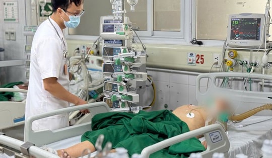 Sau mũi tiêm tại phòng khám tư, người đàn ông liệt tứ chi hoàn toàn