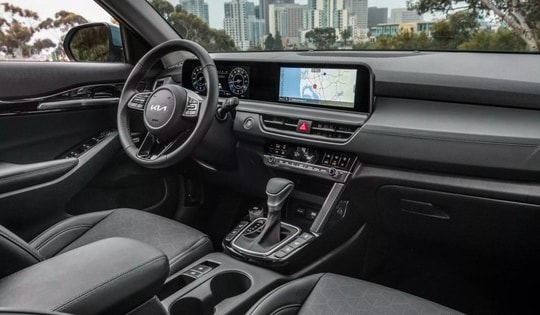 Xe gầm cao SUV hạng B  KIA Seltos giá 280 triệu đồng xịn ngang Hyundai Creta, rẻ như Kia Morning, Hyundai Grand i10 ở Trung Quốc có gì khác biệt so với Việt Nam và Mỹ?