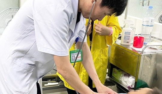 Giành lại sự sống cho bé 8 tuổi ngừng tim, ngừng thở do đuối nước