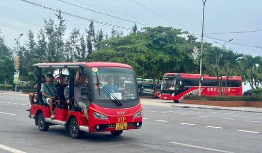 Nghệ An gỡ vướng cho hàng trăm xe điện ở Cửa Lò trước nguy cơ 'xóa sổ'