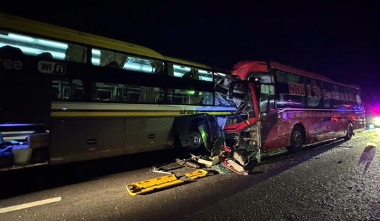 Tạm giữ tài xế xe khách trong vụ tai nạn trên cao tốc khiến 3 người tử vong