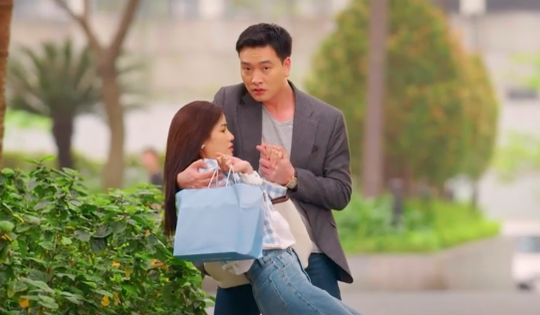 'Cầu vồng ở phía chân trời' tập mới nhất: Oanh phũ phàng coi chuyện qua đêm với Tuấn là một sự cố