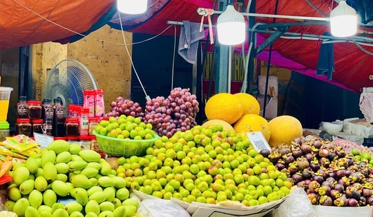 Mận róc hạt gắn mác đặc sản Sa Pa bán tràn ngập thị trường